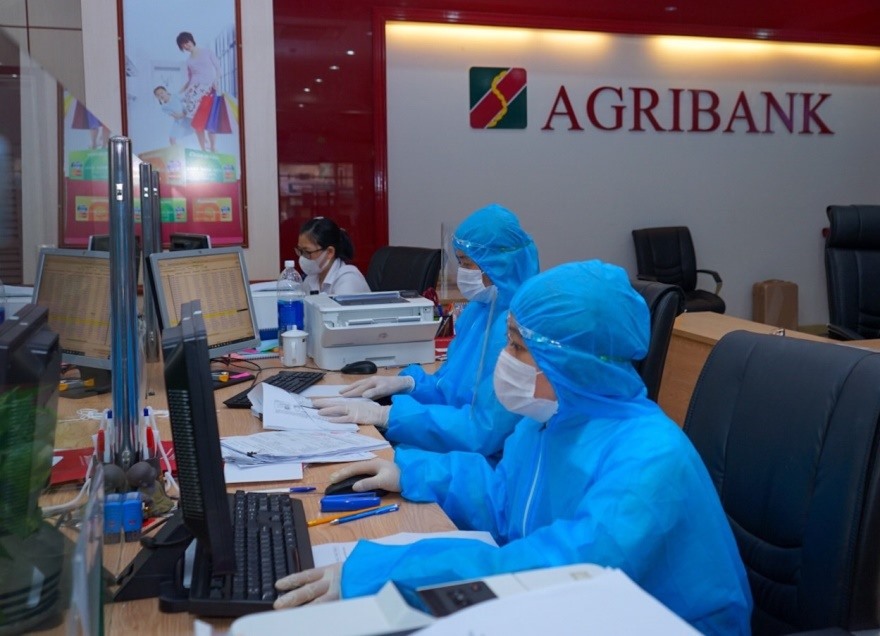 Agribank chủ động, tích cực hỗ trợ khách hàng và cộng đồng vượt qua khó khăn do dịch bệnh