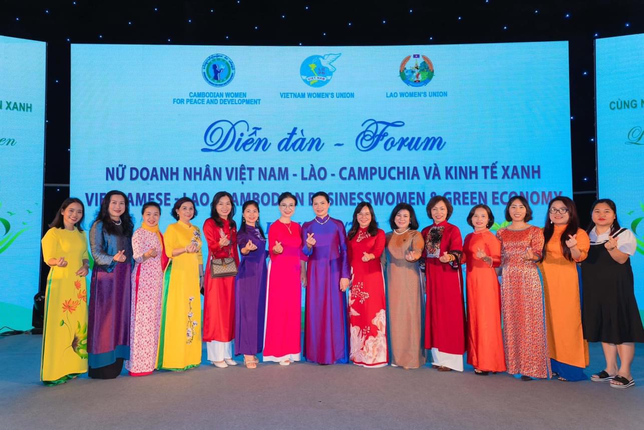 Hội Nữ doanh nhân tỉnh Hưng Yên tham dự Diễn đàn “Nữ Doanh Nhân Việt Nam - Lào - Campuchia và kinh tế xanh”